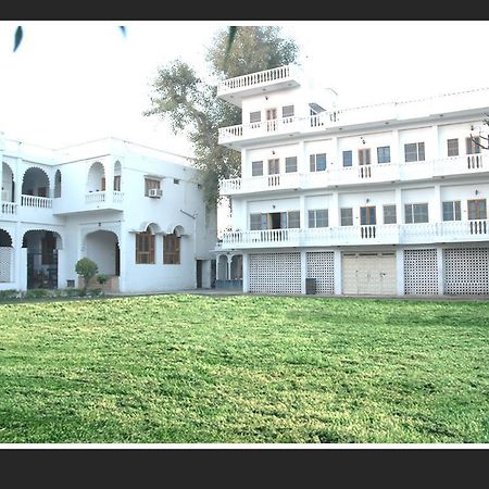 Saheli Palace Udaipur Eksteriør bilde