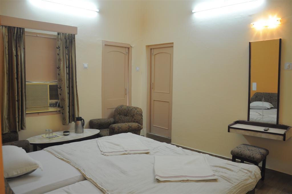 Saheli Palace Udaipur Eksteriør bilde